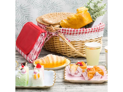 Large Empty Picnic Basket Wicker Strap Leather Six Person Good Gain Willow Oval