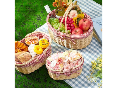 Picnic Set For 2 With Table Fold Up Basket Lid Flat Woven Wicker Box